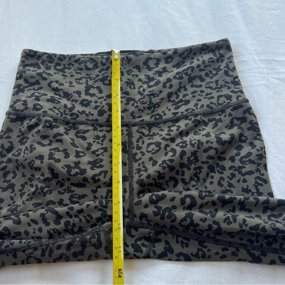 Athleta Elation Ultra High Rise Tight Legging Leopard Print Grey Black 9953 - Picture 9 of 11